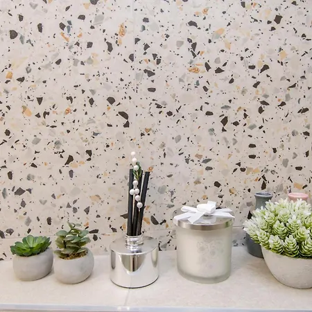 Shibenik Redemption アパート